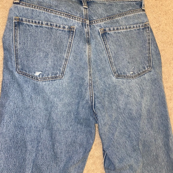 BRAND NEW OLD NAVY MID/ HIGH RISE RIPPED JEANS - Picture 6 of 7